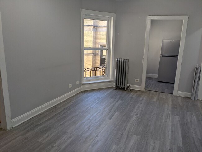 Building Photo - 4600 Beacon