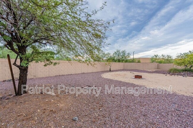 Building Photo - 42509 N 45th Dr