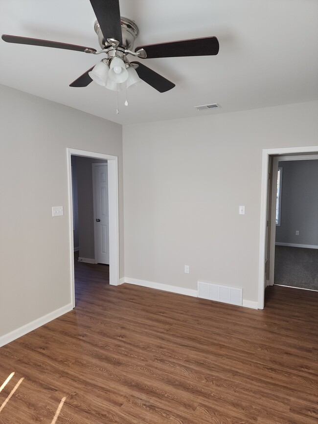 Building Photo - 7030 US-51