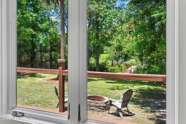 Building Photo - 4227 Woodmere St