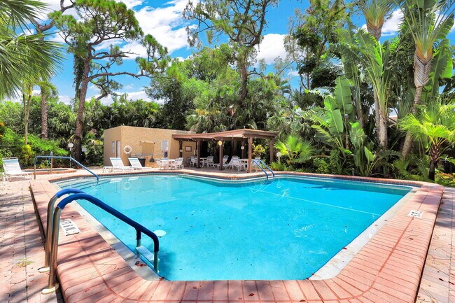 Building Photo - Furnished 3BR/2BA Condo in Pinebrook Lakes...