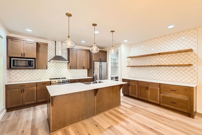 Primary Photo - Stunning 3Bed/3Bath Home in Bothell!