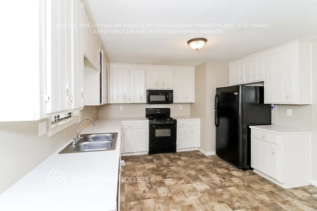 Building Photo - 4899 Hawk Trail