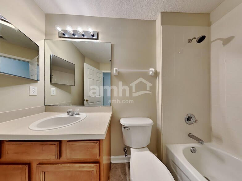 Building Photo - 809 Crystal Spring Way