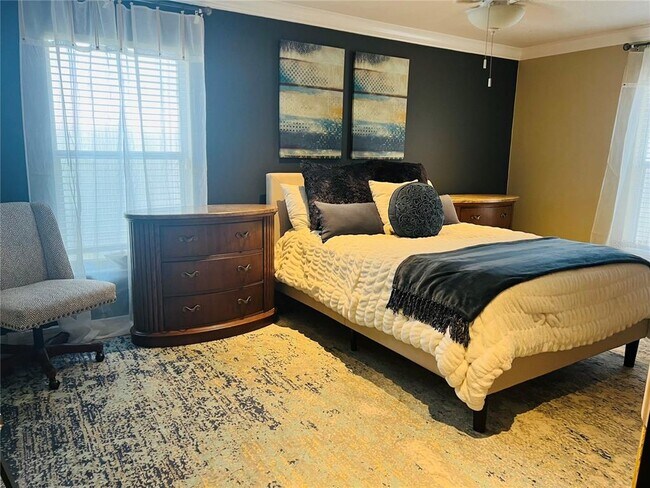 Building Photo - 686 Park Valley Cir