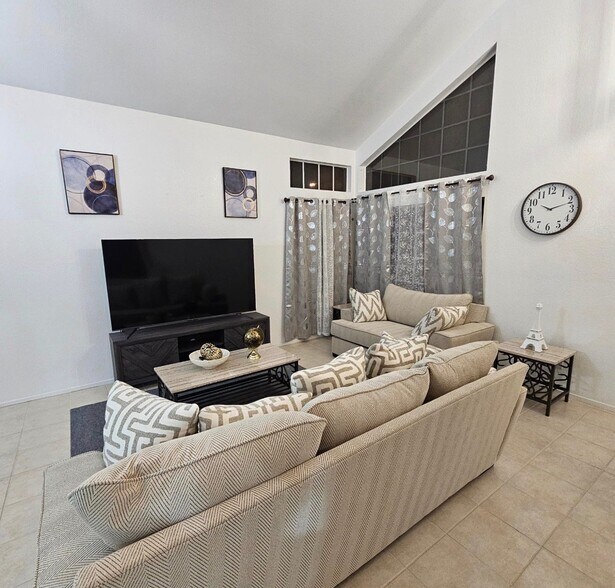Building Photo - 5620 Indian Ridge Dr