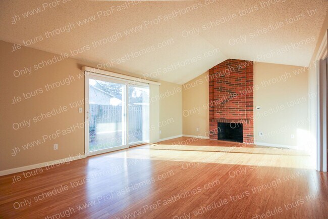 Building Photo - 14210 SW Rochester Dr