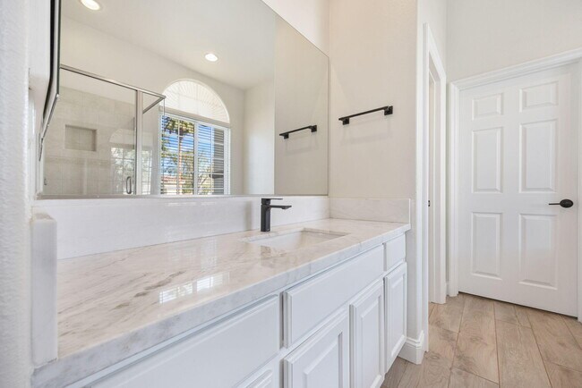 Building Photo - 49392 Hohokam River St