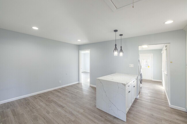 Building Photo - 1209 Veirs Mill Rd