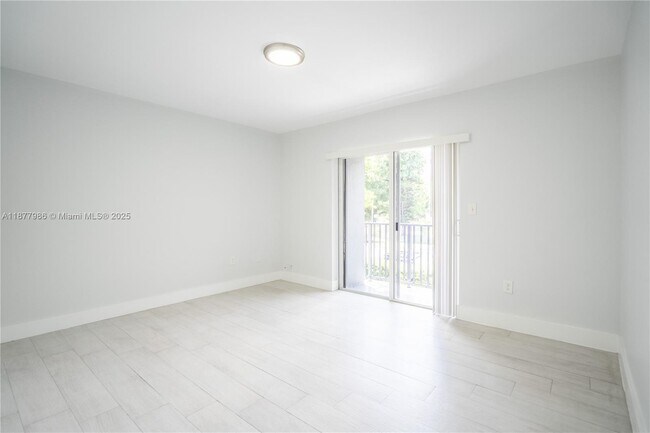 Building Photo - 465 NE 59th St