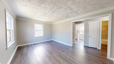 Building Photo - W.130th-Bellaire neighborhood, updated 3 b...