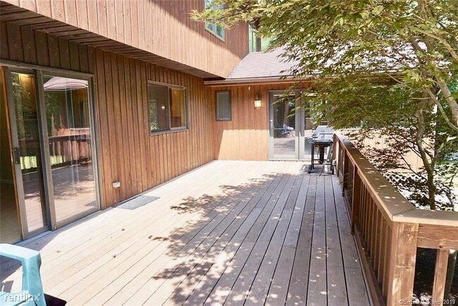 Building Photo - 4 br, 3.5 bath House - 421 Riley Mountain Rd