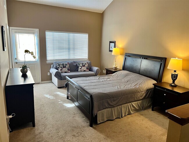 Building Photo - 1962 Augusta Dr