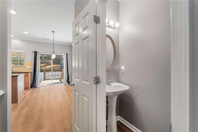 Building Photo - 1040 Liberty Pkwy NW