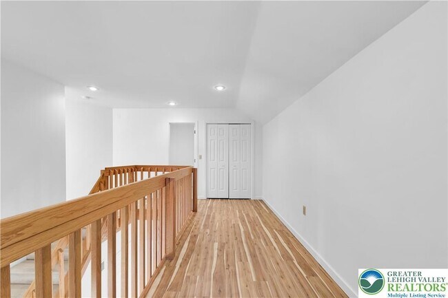 Building Photo - 5721 Crawford Dr