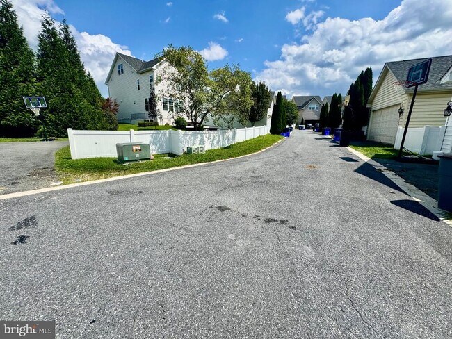 Building Photo - 22342 Heron Neck Terrace