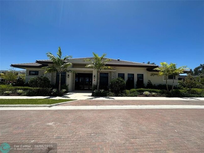 Building Photo - 408 NE 208th Terrace