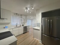 Building Photo - 2866 Glen Echo Dr