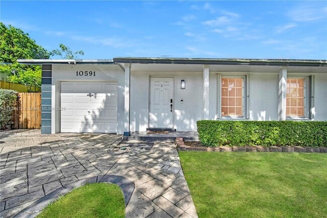 Building Photo - 10591 SW 122nd Ct