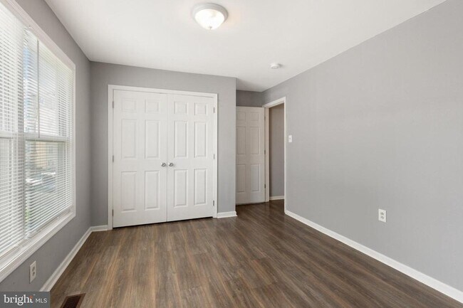 Building Photo - 1719 Ridge Ave