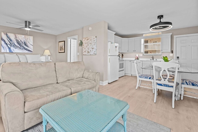 Building Photo - 5800 Bonita Beach Rd SW