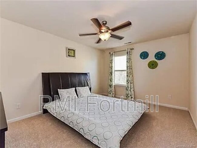 Building Photo - 3901 Kestrel Ln