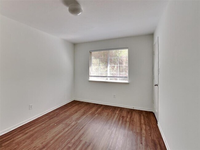 Building Photo - 418 Spindle Ridge Dr