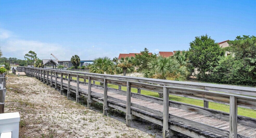 Building Photo - 318 Bream Ave