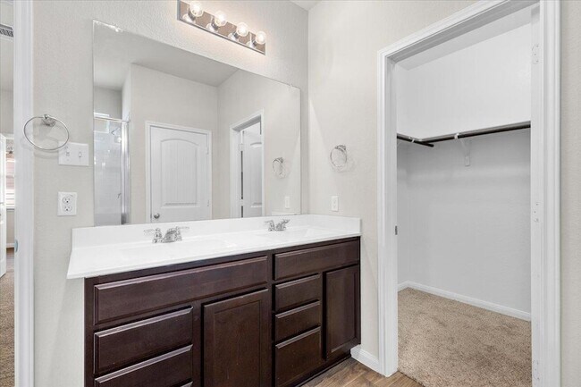 Building Photo - 1033 Ferryman Dr