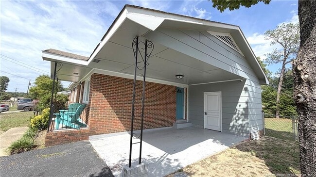 Building Photo - 3257 Vardaman Ave