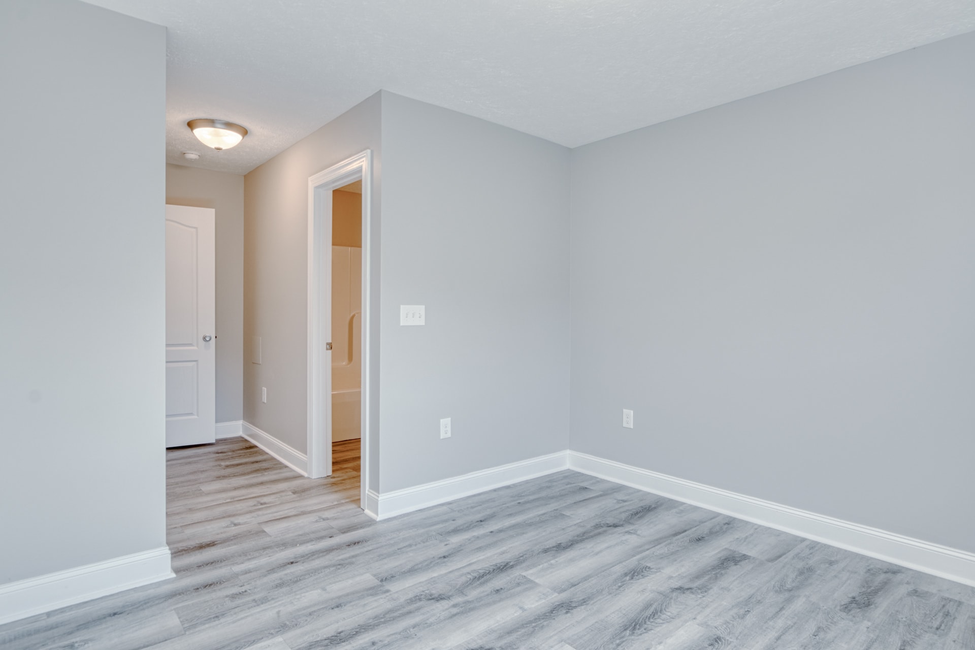 Building Photo - 220 Twisted Oak Dr NW