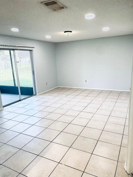 Building Photo - 2550 India Blvd