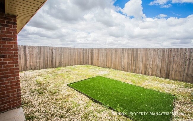 Building Photo - 2102 Langford Ave