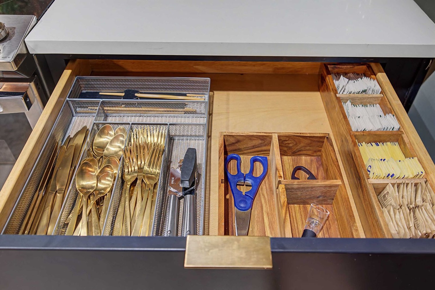 Building Photo - 245 Hermitage Ave