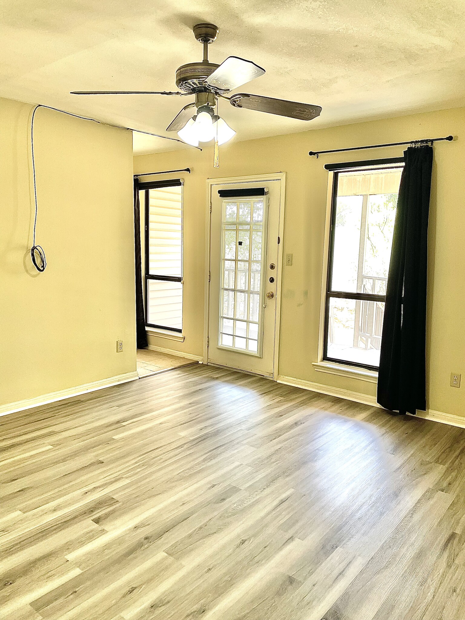 Master Bedroom. - 112 Lachite
