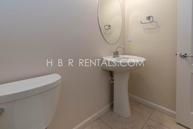 Building Photo - Questa Village - Mountain House- Spacious & Stylish 5-Bedroom Retreat in Mountain House – 3.5 Bat...