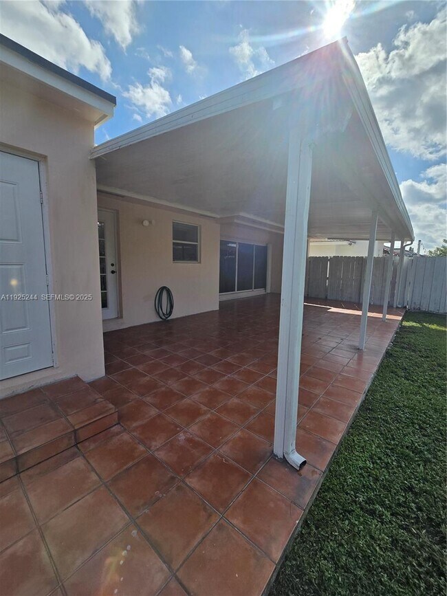 Building Photo - 894 NW 134th Pl