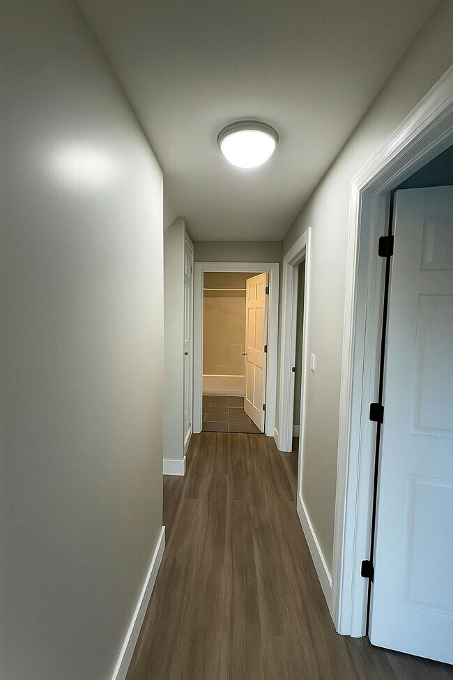 Building Photo - 800 Carpenter St