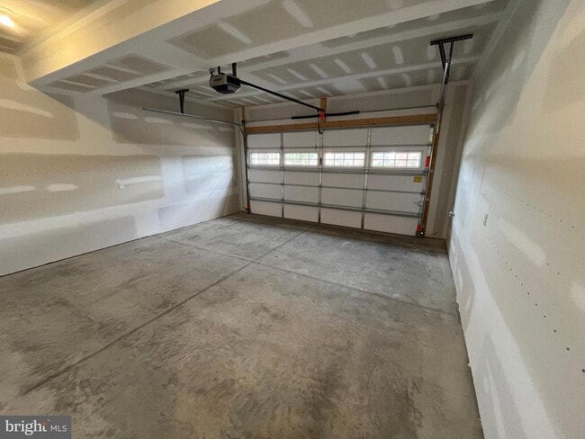 Building Photo - 14 Ringneck Cir