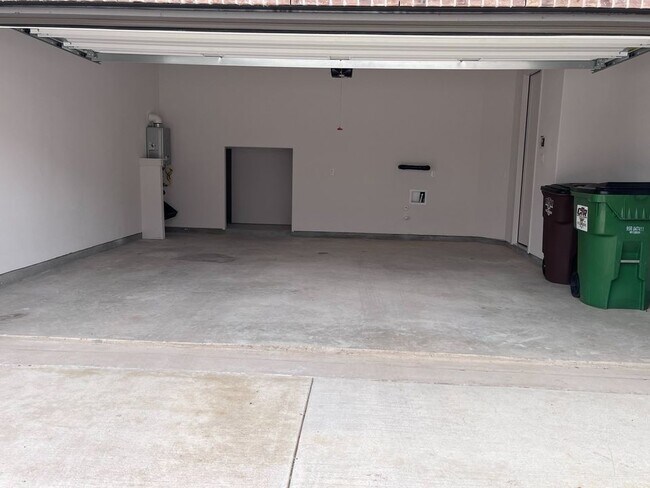 Building Photo - 1531 N Red Bud Ln