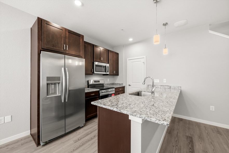 Building Photo - The Vista at Greyhound Park