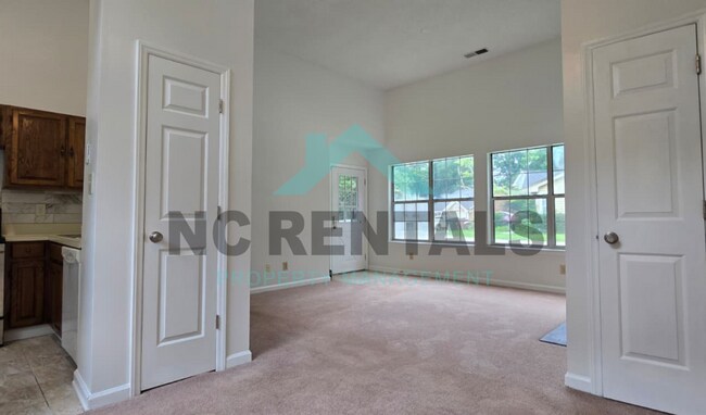 Building Photo - 3607 McCuiston Rd