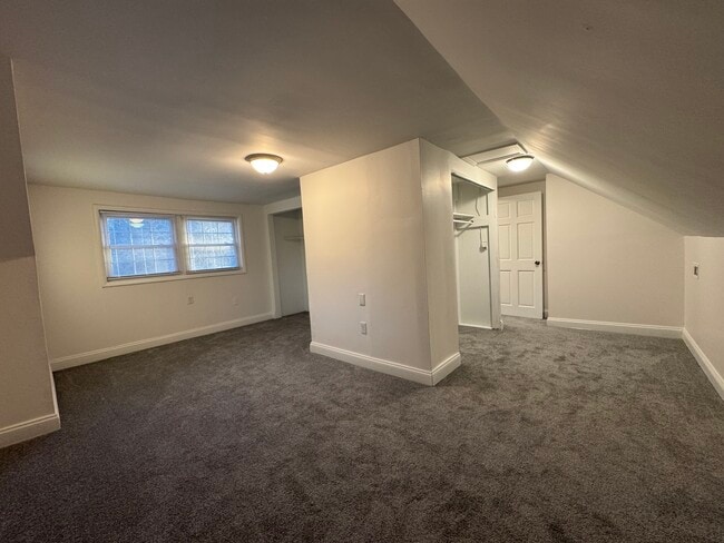 Building Photo - 515 Chapel St