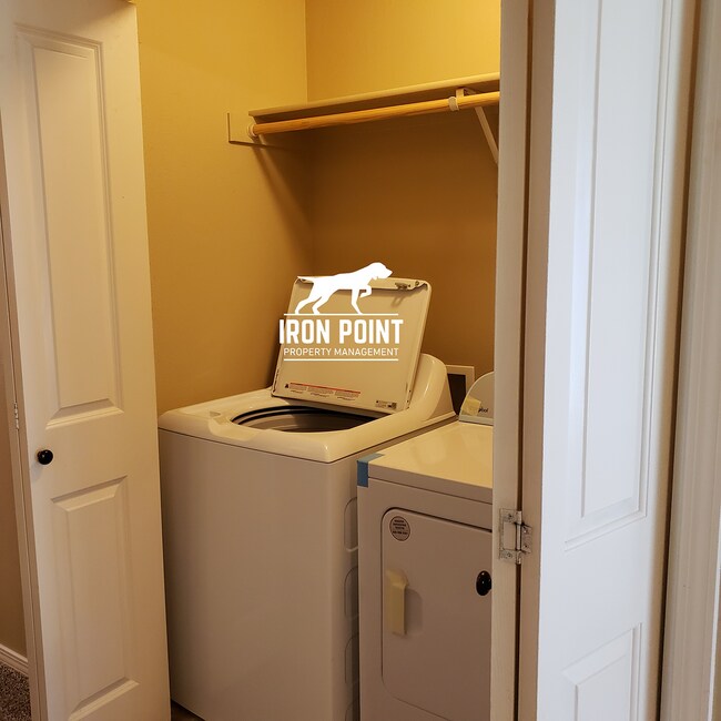 Building Photo - 886BONSAI