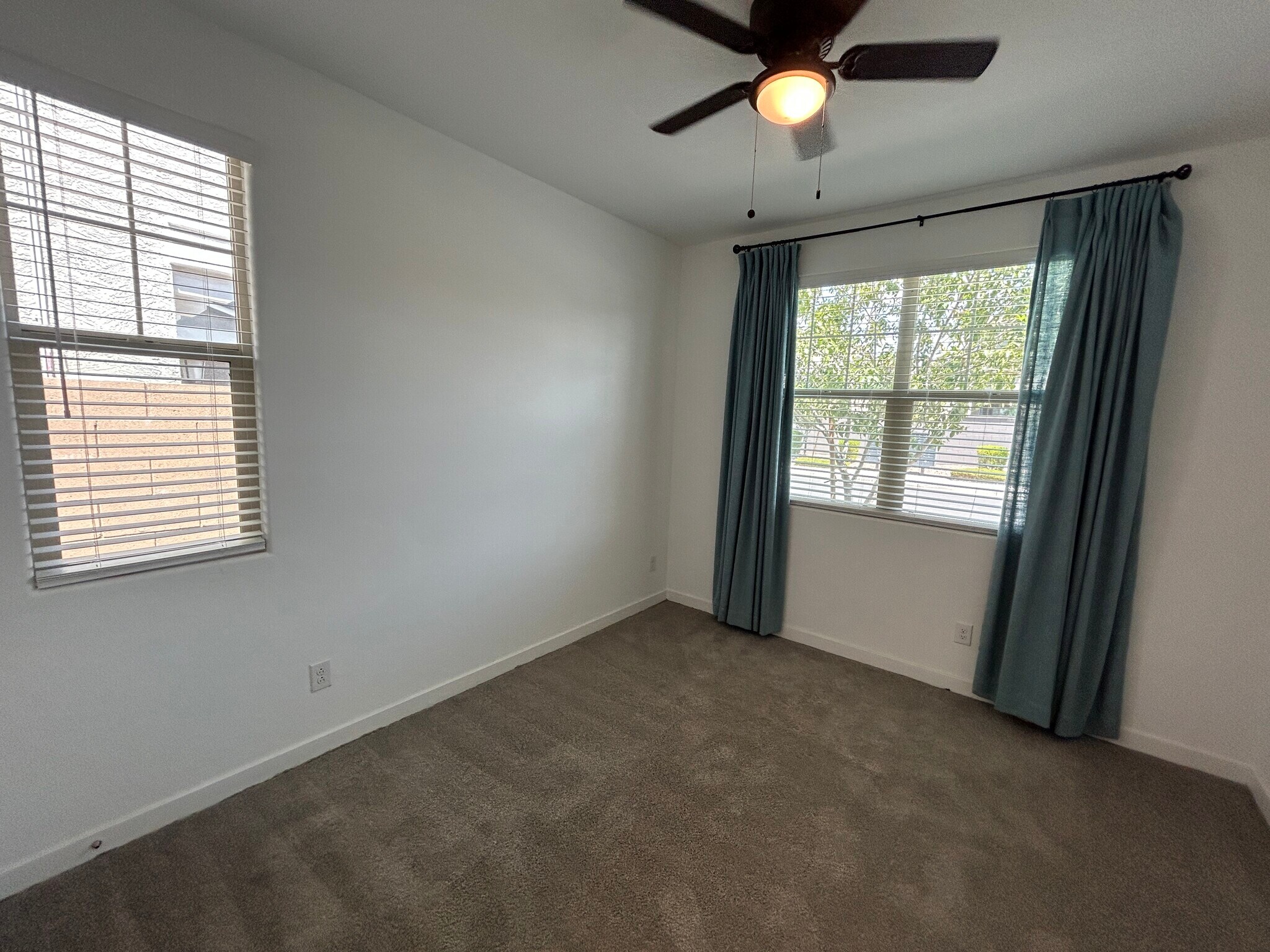 Building Photo - 4056 S Portland Ave
