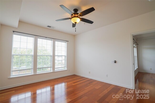 Building Photo - 14774 Via Sorrento Dr