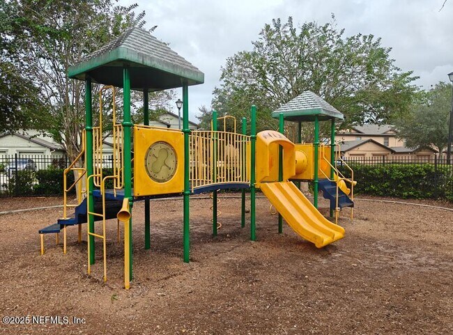 Building Photo - 7764 Playschool Ln