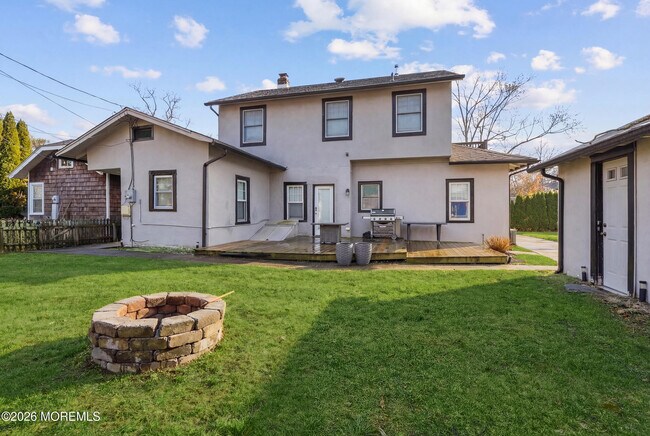 Building Photo - 505 Laurel Ave