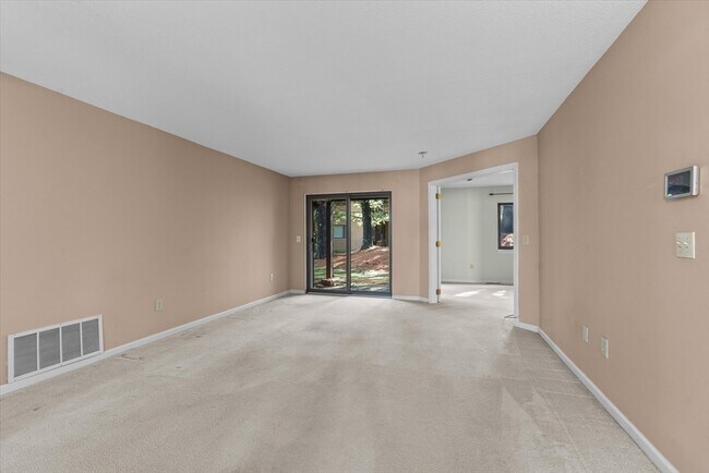 Building Photo - 221 Trailside Way