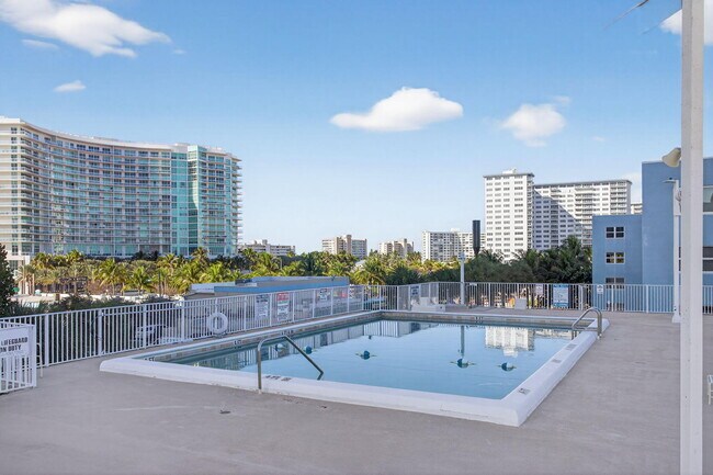 Building Photo - 111 Briny Ave